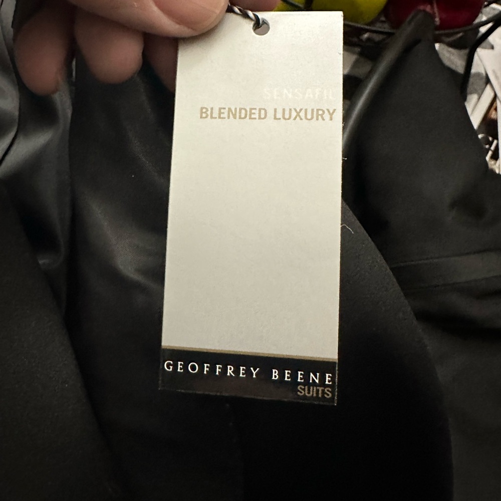 Geoffrey Beene Black Tuxedo - Picture 9 of 10